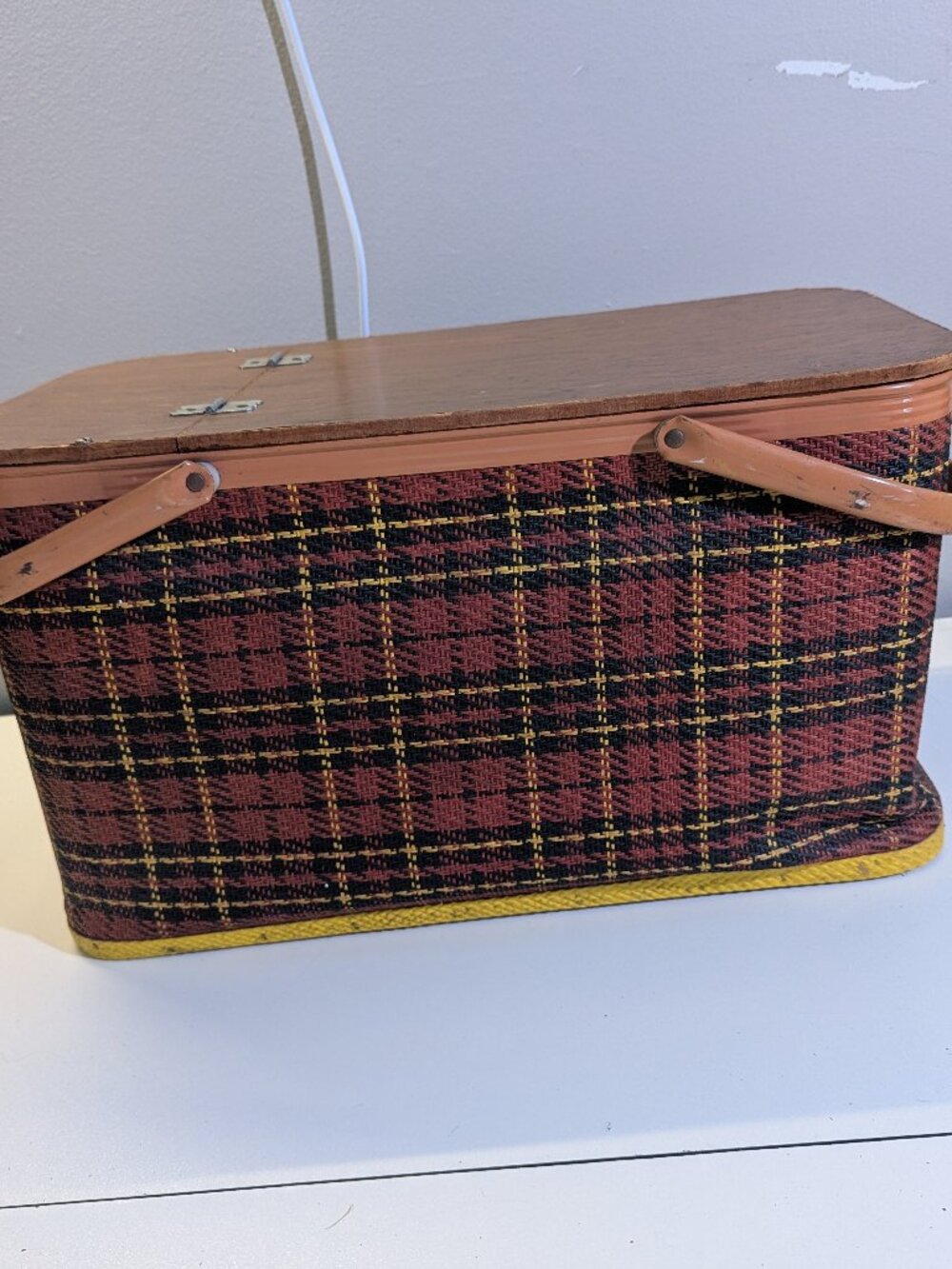 Vintage Redmon Picnic Basket Wood Tartan Plaid Wicker Style, Metal Handles